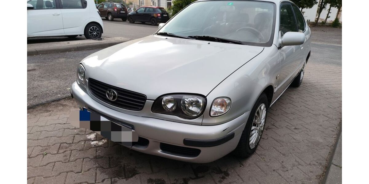 Toyota Corolla 128.000 km 2.000 &euro; Dresden 01159
