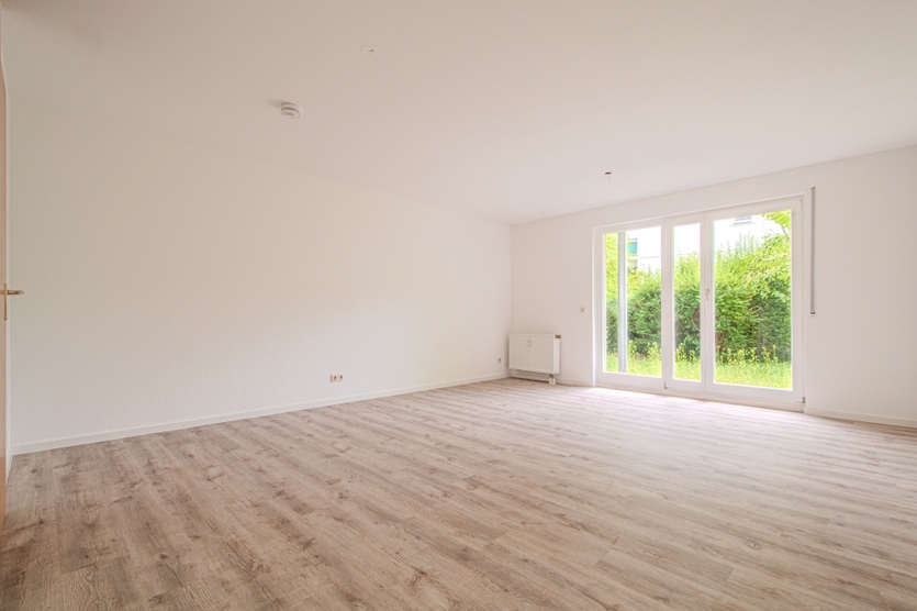 BEZUGSFREI – TERRASSE & GARTENATEIL – DUSCHBAD MIT FENSTER – TG-PARKER – UNINÄHE 1 zimmer