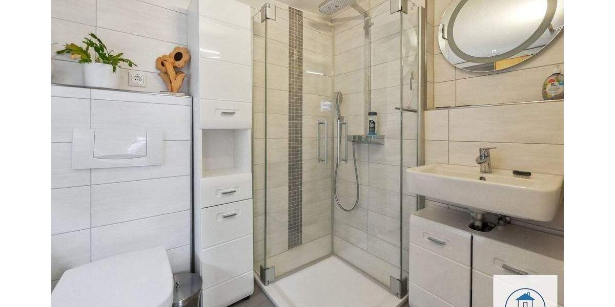 +DD: Romantische 5-R-DHH im Landhausstil + Nebenhaus zu vermieten! Garage + Garten mit Pool & Sauna+ 6 zimmer