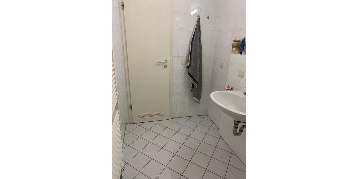 Etagenwohnung Pirna - 1 Zimmer, 20 m&sup2;, 285&euro; | Angebot:26350223