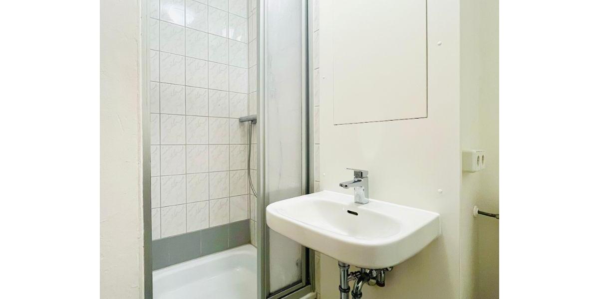 Dachgeschoßwohnung Freital - 1 Zimmer, 25 m&sup2;, 171&euro; | Angebot:25996036