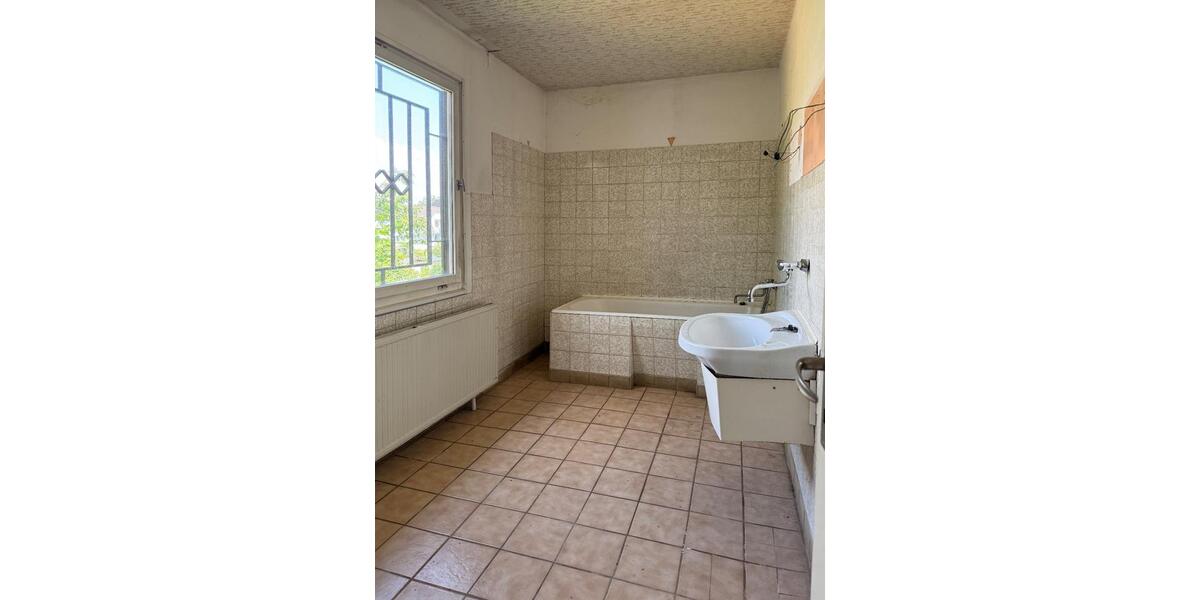 Einfamilienhaus Meißen - 5 Zimmer, 127 m&sup2;, 200.000&euro; | Angebot:27174240