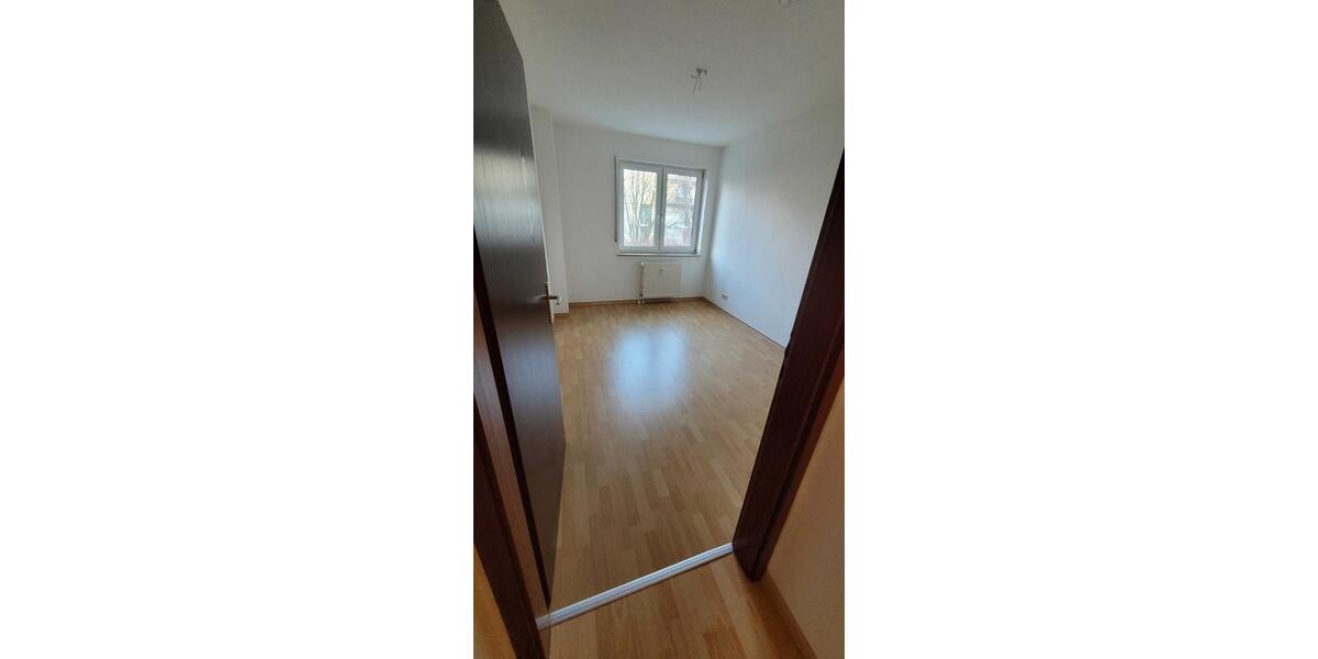 Etagenwohnung Radeberg - 2 Zimmer, 44 m&sup2;, 330&euro; | Angebot:25790155