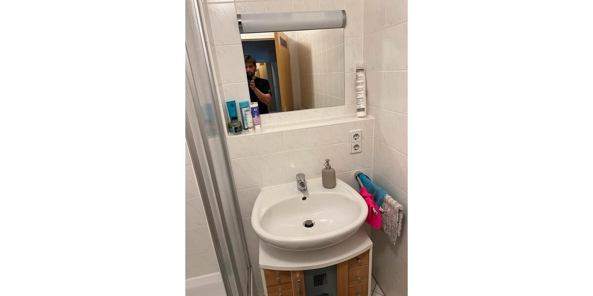 Etagenwohnung Dresden Neustadt - 1 Zimmer, 36 m&sup2;, 200&euro; | Angebot:26237977