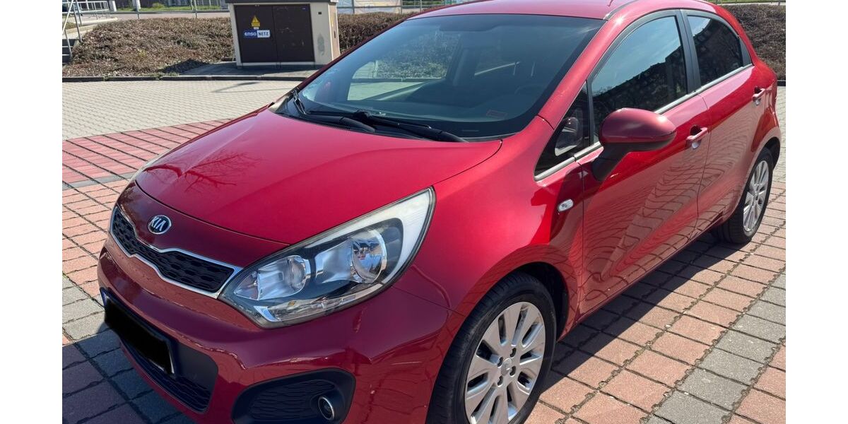 Kia Rio 105.500 km 5.900 &euro; Heidenau 01809