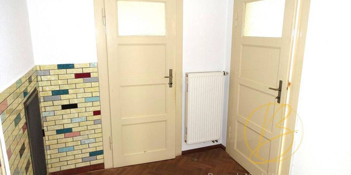 Mehrfamilienhaus, Wohnhaus Großröhrsdorf - 8 Zimmer, 180 m&sup2;, 342.000&euro; | Angebot:26825991