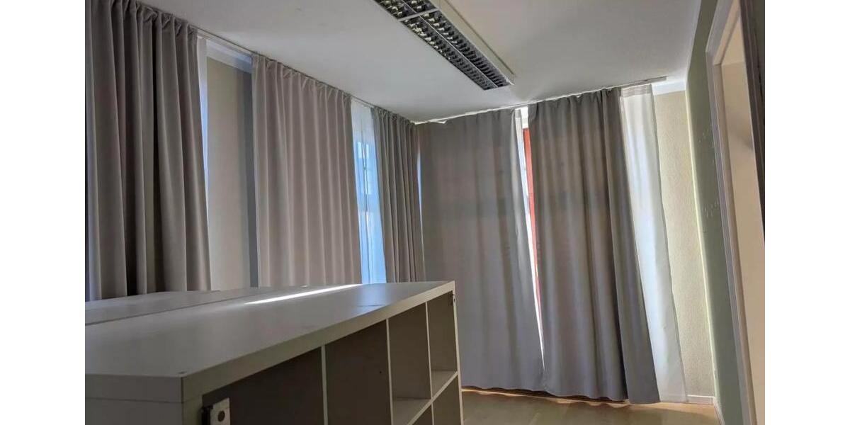 4 helle BüroräumeLadengeschäft mit Einbauküche in Dresden-Bühlau zimmer