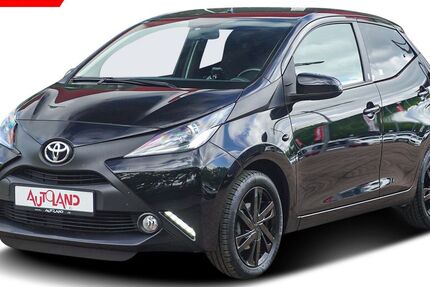 Toyota Aygo (X) 59.274 km 11.990 &euro; Dresden 01239
