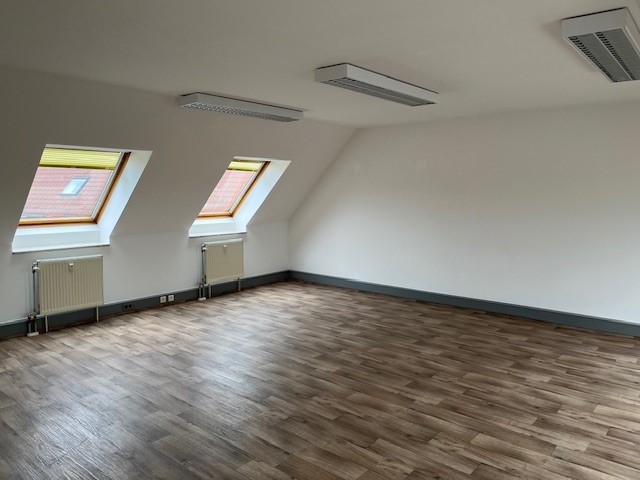 Klotzsche: bezugsferrtiges Büro mit 3 Räumen - Gewerbeobjekt Dresden Klotzsche | Angebot:26475115