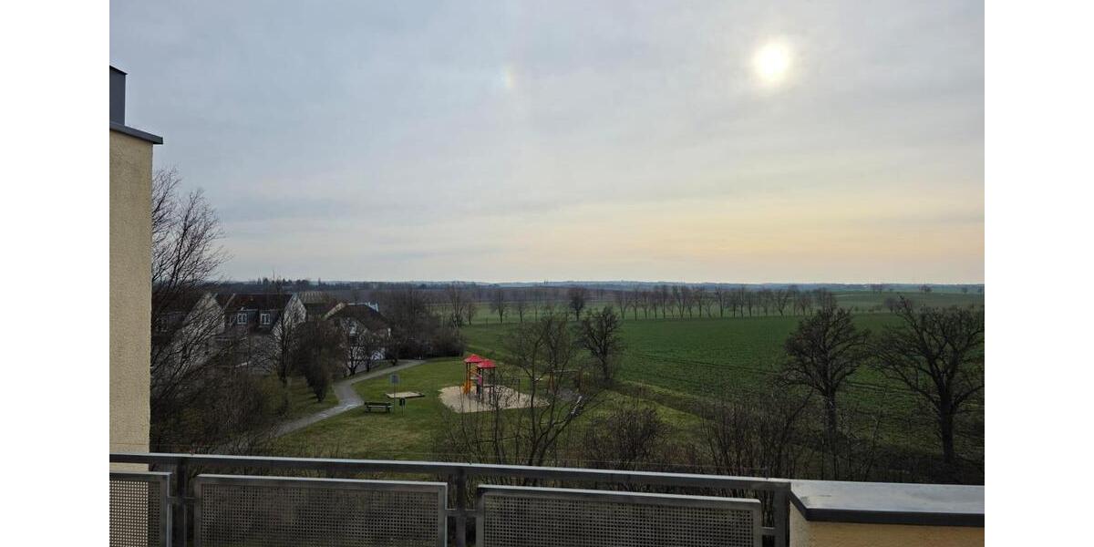 Dachgeschoßwohnung Weinböhla - 2 Zimmer, 58 m&sup2;, 463&euro; | Angebot:25758681