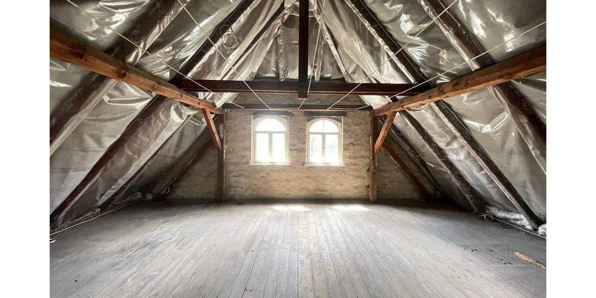 Einfamilienhaus Dresden / Klotzsche Klotzsche - 6 Zimmer, 200 m&sup2;, 339.000&euro; | Angebot:25667259