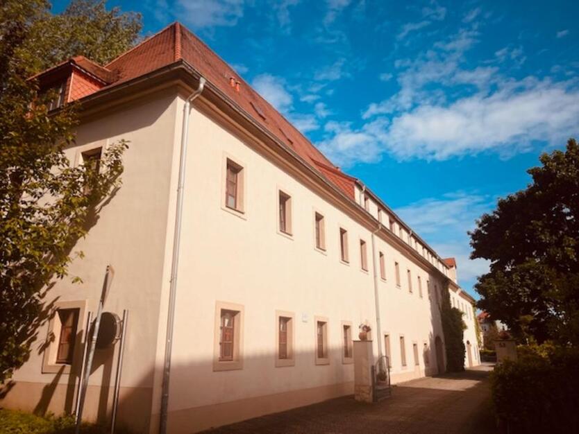 Schöne, helle und gemütliche 1 Zimmer Dachgeschoßwohnung zur Miete