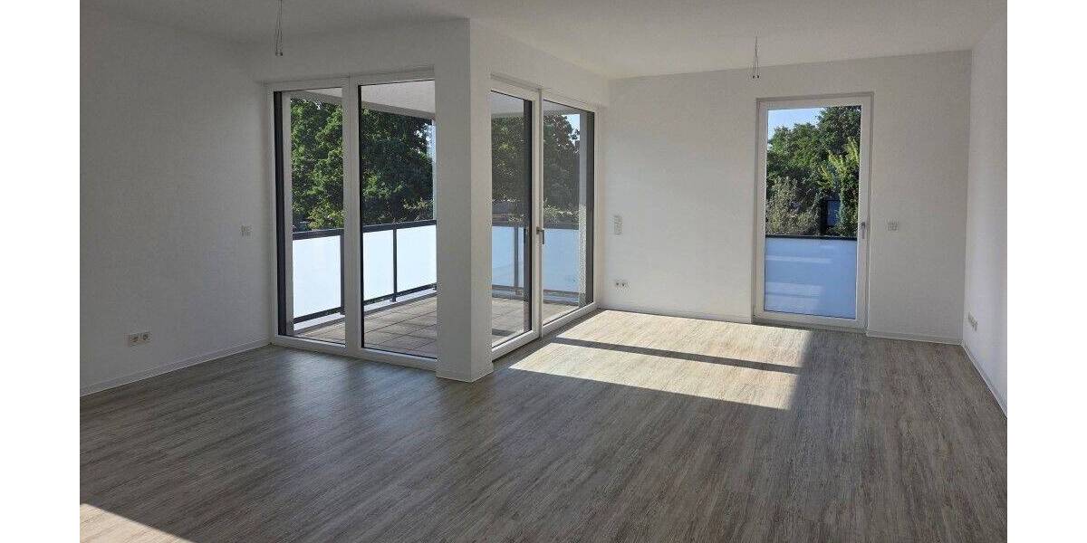 Etagenwohnung Dresden Klotzsche - 3 Zimmer, 75 m&sup2;, 1.366&euro; | Angebot:26779535