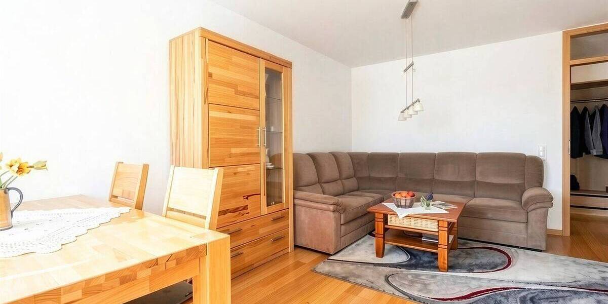 Etagenwohnung Dresden Radeberger Vorstadt - 2 Zimmer, 54 m&sup2;, 179.000&euro; | Angebot:26451666
