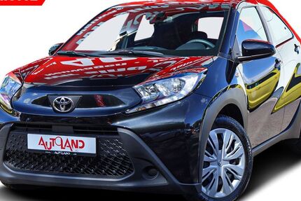 Toyota Aygo (X) 16.176 km 15.950 &euro; Dresden 01069