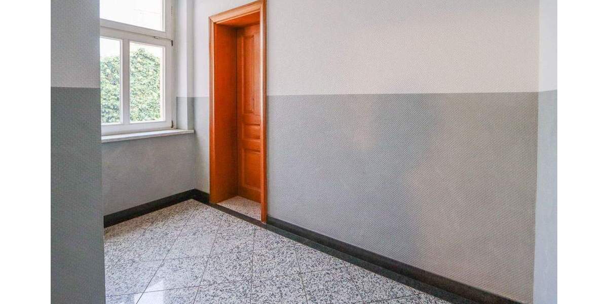 Etagenwohnung Dresden Cotta - 2 Zimmer, 77 m&sup2;, 149.900&euro; | Angebot:25682401