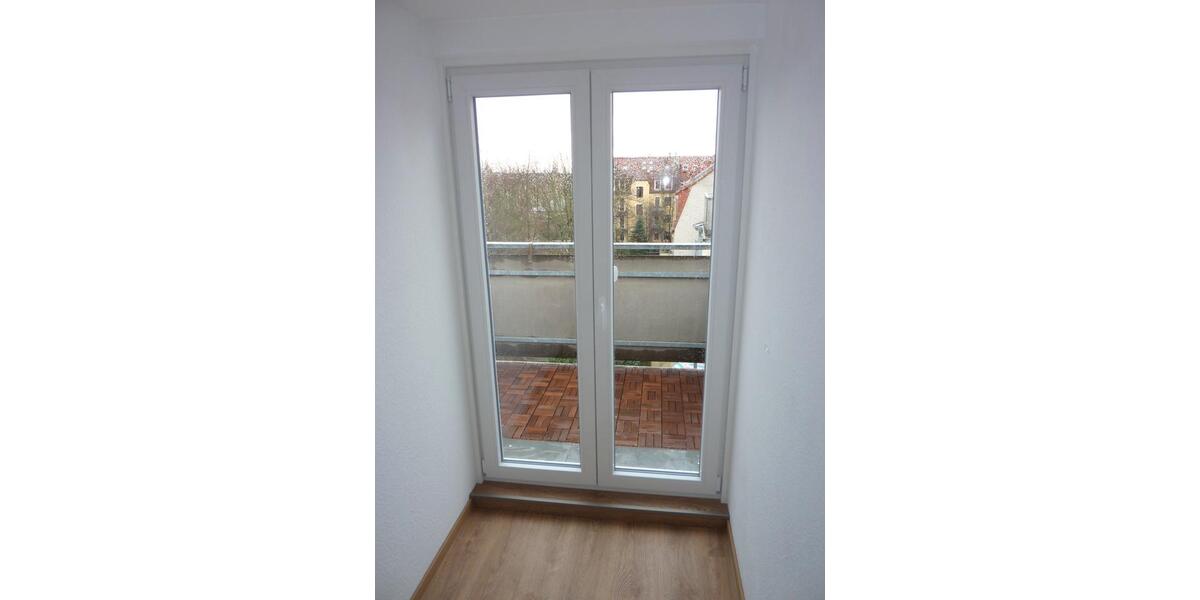 Dachgeschoßwohnung Dresden Pieschen - 3 Zimmer, 83 m&sup2;, 290.000&euro; | Angebot:26876278