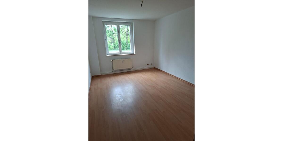Erdgeschoßwohnung Freital - 2 Zimmer, 45 m&sup2;, 300&euro; | Angebot:26463162