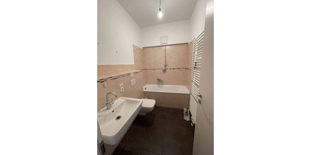 Etagenwohnung Dresden Leipziger Vorstadt - 3 Zimmer, 80 m&sup2;, 760&euro; | Angebot:26657171