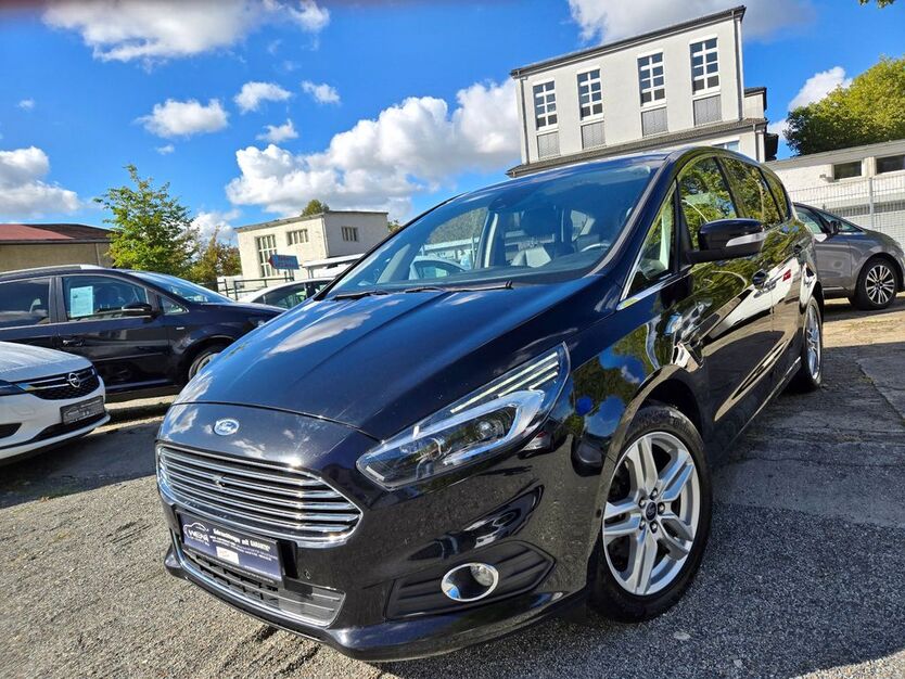 Ford S-Max 219.000 km 10.990 € Dresden 01067