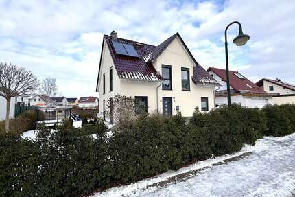 Haus zum Kaufen in Wilsdruff 590.000 € 140 m² 5 zimmer