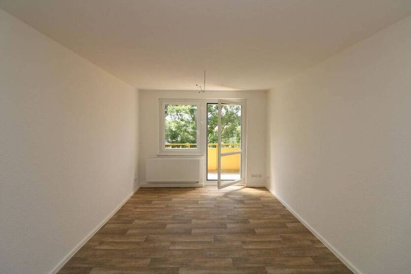 Auf Wolke 7...günstige 3-RW mit Wanne u. Balkon!!!