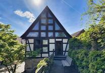 Historisches Bauerngut auf der Südhöhe
