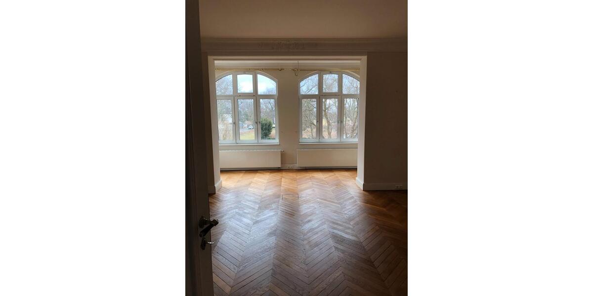 Villa Radebeul - 12 Zimmer, 429 m&sup2;, 1.190.000&euro; | Angebot:27300979