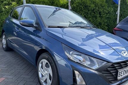 Hyundai i20 2.000 km 15.990 &euro; Dresden 01156