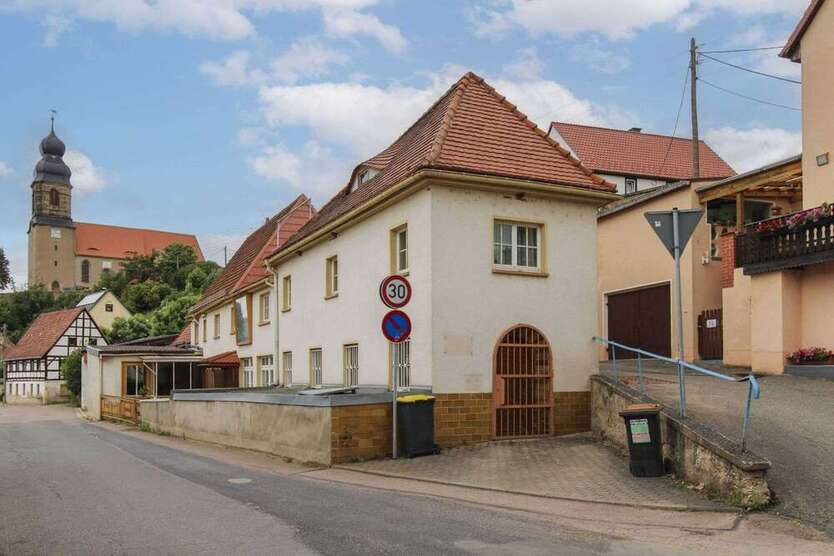 Haus zum Kaufen in Nossen 75.000 € 182.35 m²