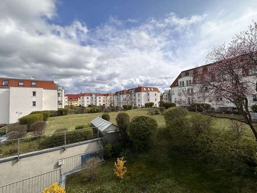 Wohnung zum Kaufen in Dresden 78.000 € 29.5 m²