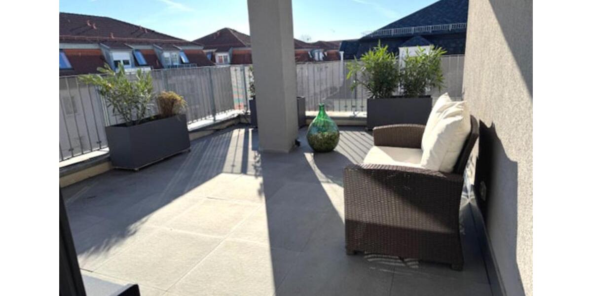 Dachgeschoßwohnung Dresden Pieschen - 3 Zimmer, 122 m&sup2;, 2.161&euro; | Angebot:25348829