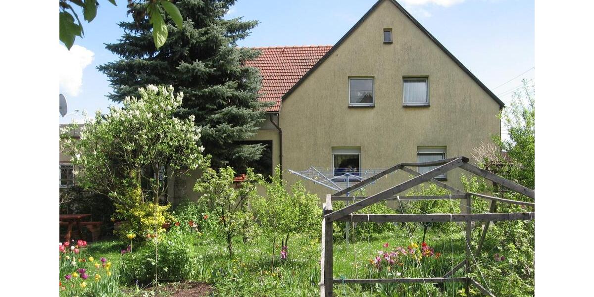 Doppelhaushälfte Radeberg - 3 Zimmer, 109 m&sup2;, 280.000&euro; | Angebot:25228911
