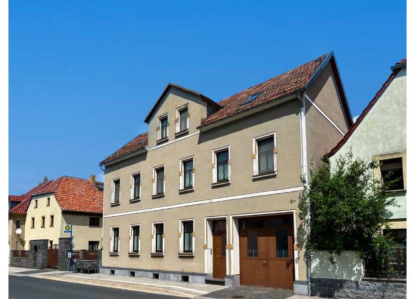 Haus zum Kaufen in Radeburg 140.000 € 172.5 m²