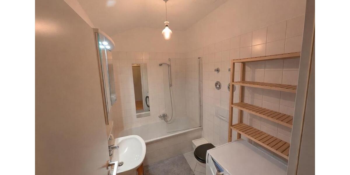 Dachgeschoßwohnung Dresden Pieschen - 2 Zimmer, 46 m&sup2;, 135.000&euro; | Angebot:27192226