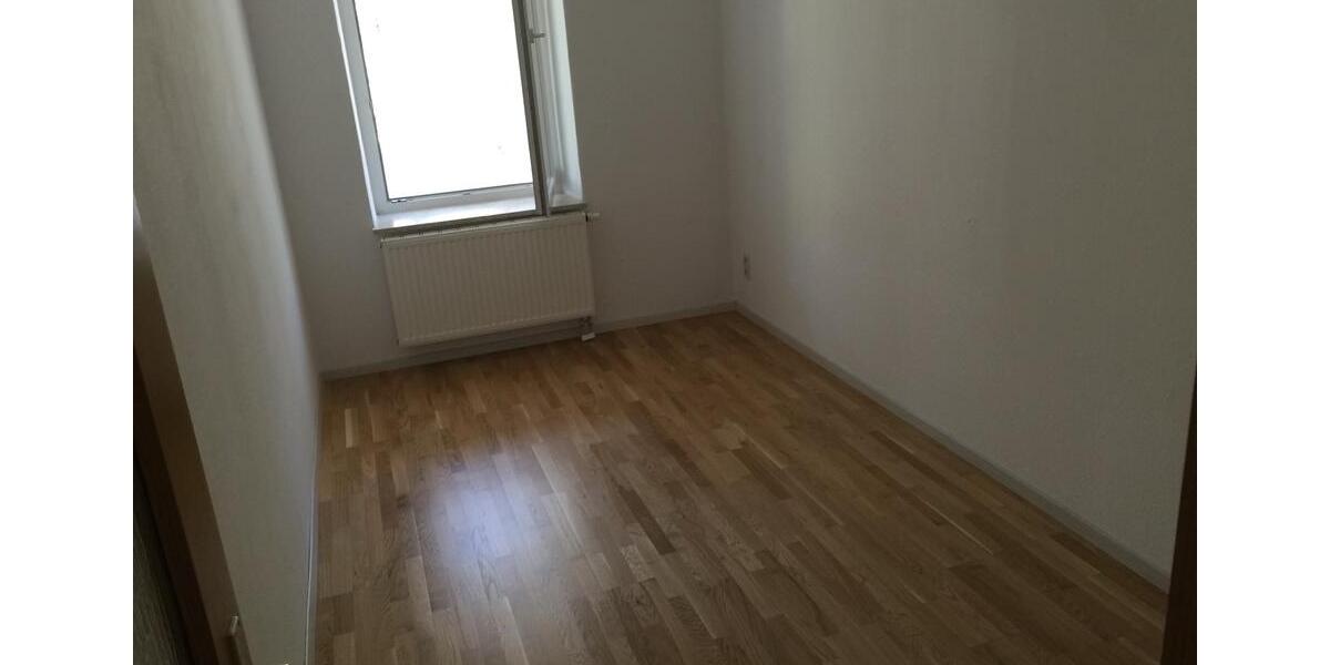 Erdgeschoßwohnung Glashütte - 4 Zimmer, 118 m&sup2;, 770&euro; | Angebot:26381417