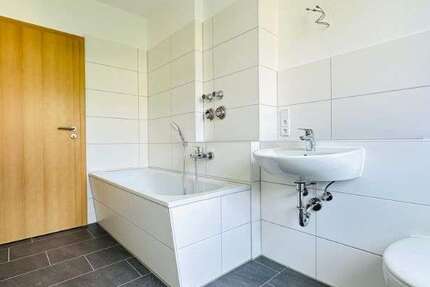 Wohnung zum Mieten in Freital 374,97 € 60.97 m²