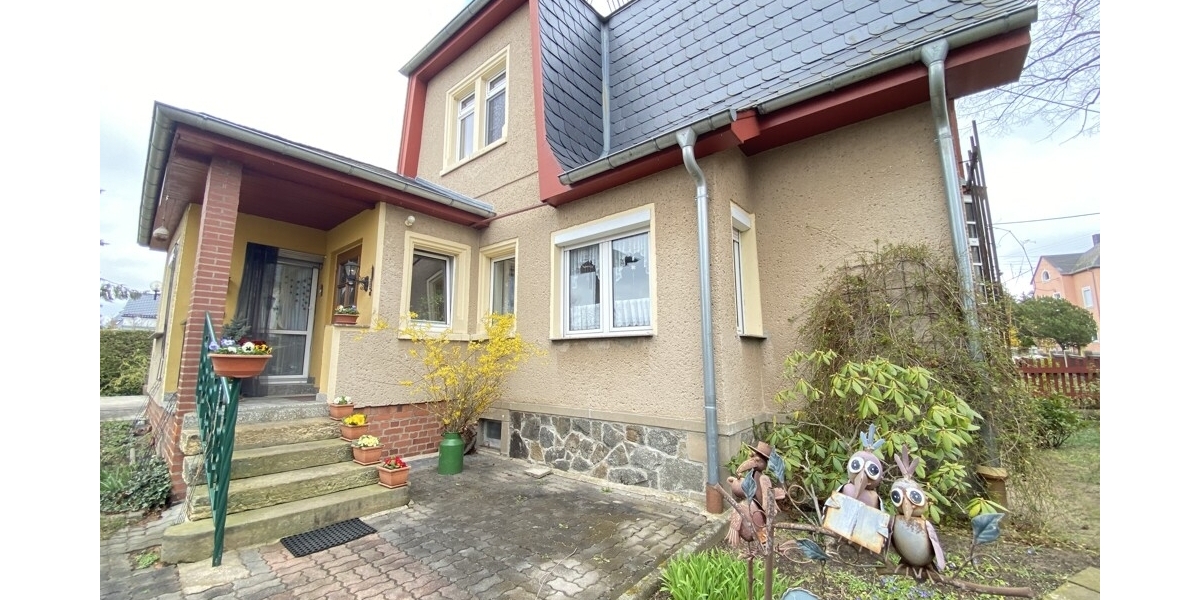 Großzügige Doppelhaushälfte mit Keller und großem Grundstück in bester Siedlungslage - Doppelhaushälfte Weinböhla | Angebot:26477754