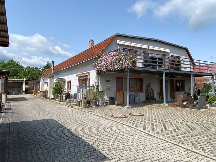 Gewerbehalle inkl. BetriebsWohnung sowie Baugrundstück zur vielseitigen Nutzung