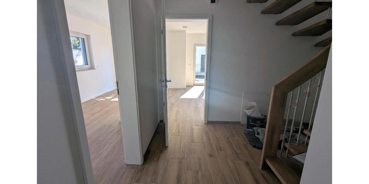 Etagenwohnung Dresden Weixdorf - 7 Zimmer, 152 m&sup2;, 2.950&euro; | Angebot:26397611