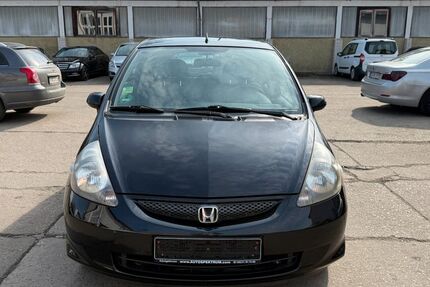 Honda Jazz 142.703 km 2.700 &euro; Dresden 01159