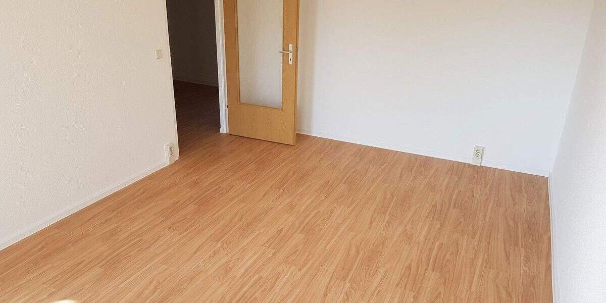 Etagenwohnung Dresden Strehlen - 3 Zimmer, 64 m&sup2;, 450&euro; | Angebot:25299702