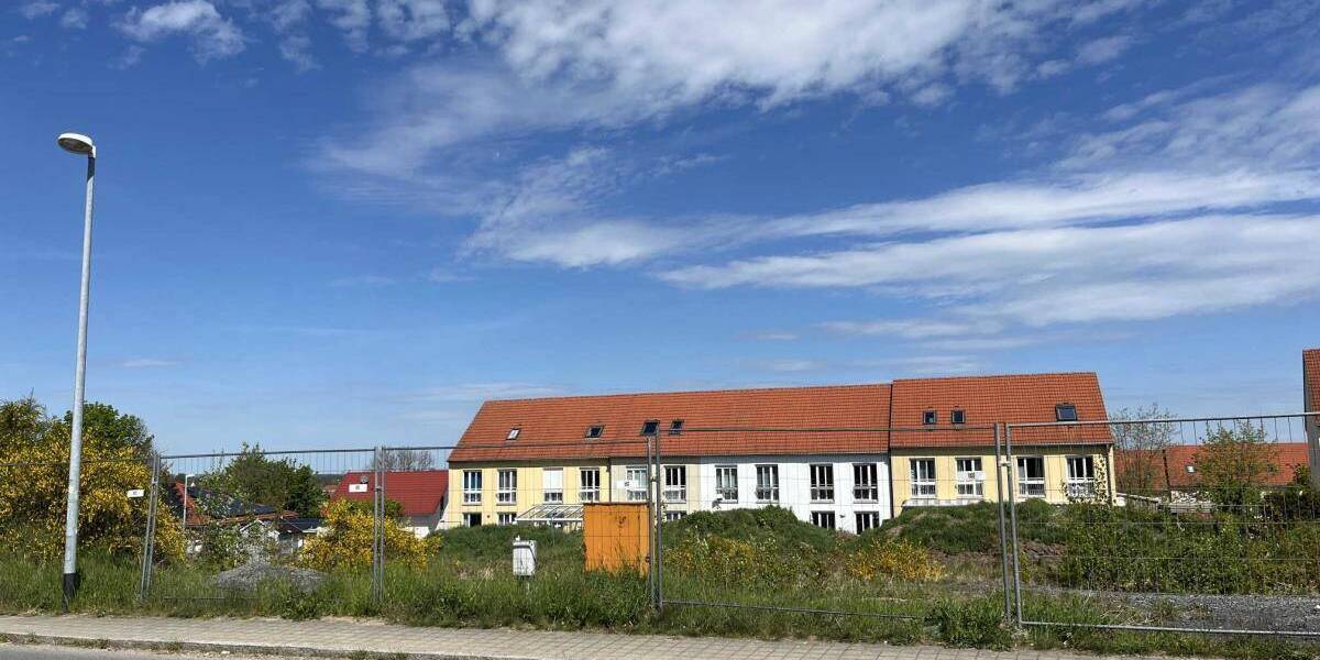 Radeburg: Baugrundstück für EFH o. Doppelhaus zimmer