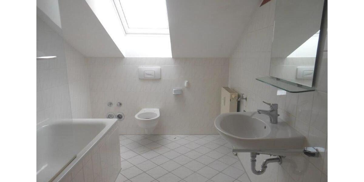 Dachgeschoßwohnung Dresden Neustadt - 1 Zimmer, 62 m&sup2;, 580&euro; | Angebot:25739682