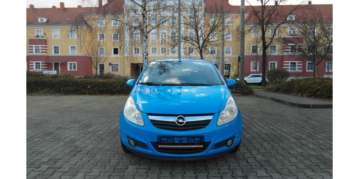 Opel Corsa 58.235 km 3.999 &euro; Dresden 01237