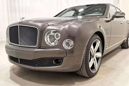 Bentley Mulsanne 86.652 km 82.999 &euro; Dresden 01157