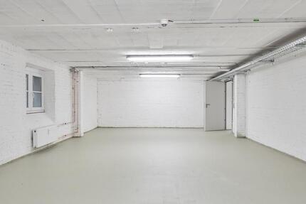 Lagerräumlichkeiten mit bis zu rd. 200 m² Gesamtfläche zimmer