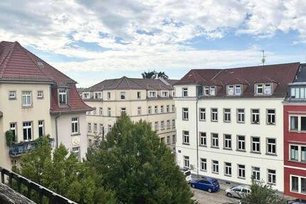 ++ Über den Dächern der Neustadt - 2 Raum Wohnung mit Balkon!!++