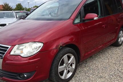 VW Touran 324.211 km 2.300 &euro; Dresden 01219