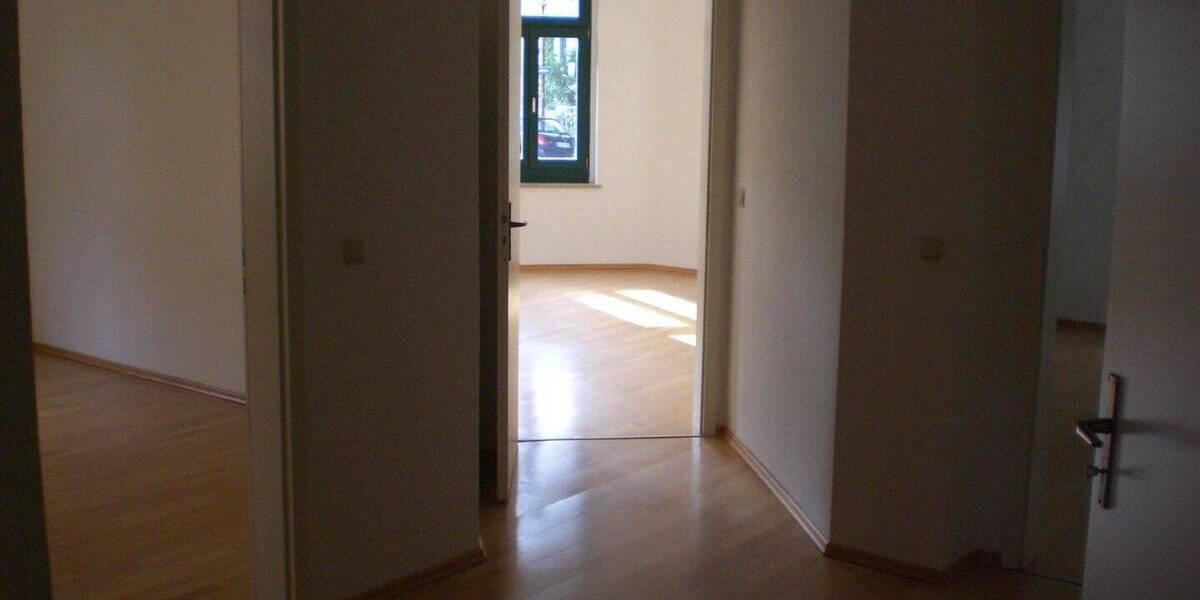 Etagenwohnung Dresden Cotta - 3 Zimmer, 93 m&sup2;, 270.000&euro; | Angebot:25682407